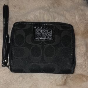 Rare Coach Poppy Zip Wallet Black